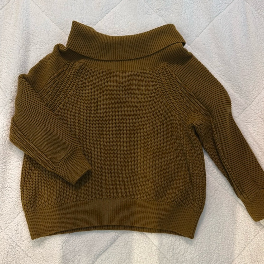 Beautiful brown sweater!